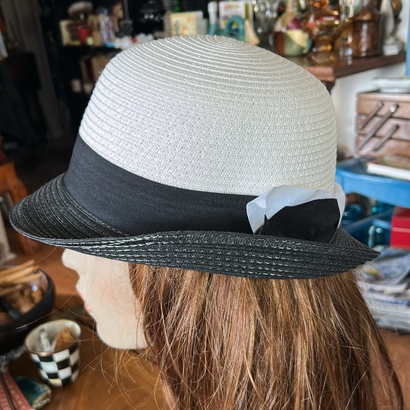 Vintage Black and White Straw Sun Hat - Picture 4 of 7